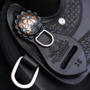 Альтернативный вид Black Western Saddle with Floral Engraved Conchos and Quilted Leather Seat